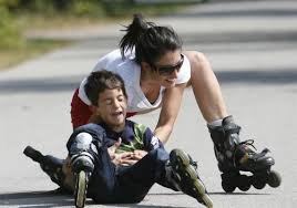 inline skating tumbles